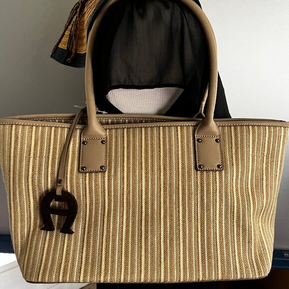 ETIENNE AIGNER NATURAL & TAN STRIPES CANVAS, GREY LEATHER SHOULDER TOTE BAG - Picture 7 of 8